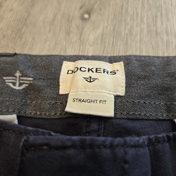 Dockers Straight Fit Smart 360 Flex Downtime Khaki Pants Sz 33x30 NWT - Picture 2 of 5